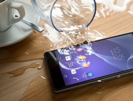 5 ways to save your phone from water