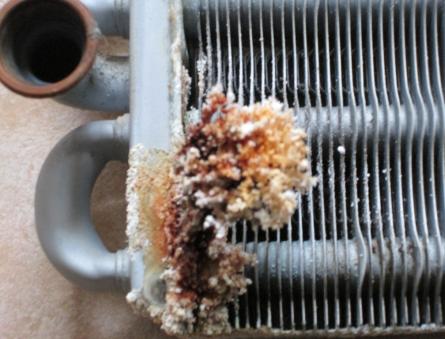 Why does the pressure in the heating system drop and how to deal with it?