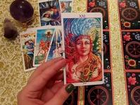 What are the layouts of the tarot